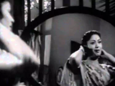 Ilamai Koluvirukkum Iyarkai Female