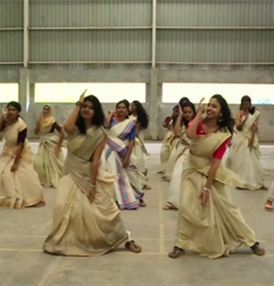 Jimikki Kammal (Tamil Version)