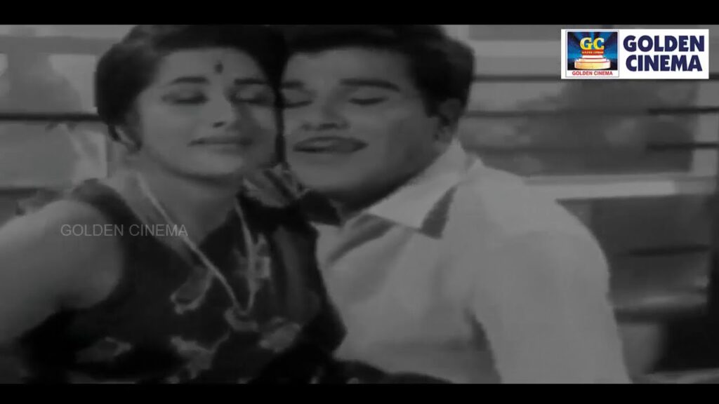 Kaariyam Muzhuvathum