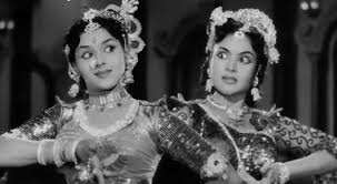 Kannum Kannum Kalandhu