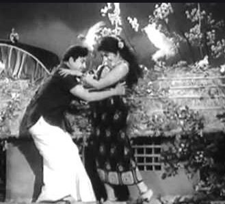 Mayangum Vayathu