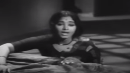 Oorellam Pakku Vaithu