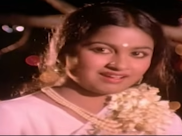 Pani Vizhum Poo Nilavil