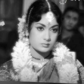 Purushan Veetil Vaazha Pora Ponney